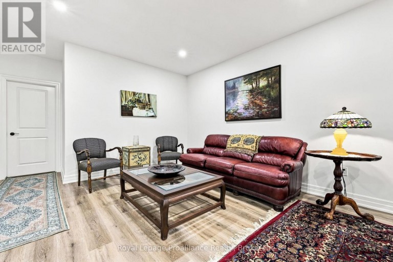 100 DEERVIEW DRIVE, Quinte West (Murray Ward), Ontario, K8V0L9