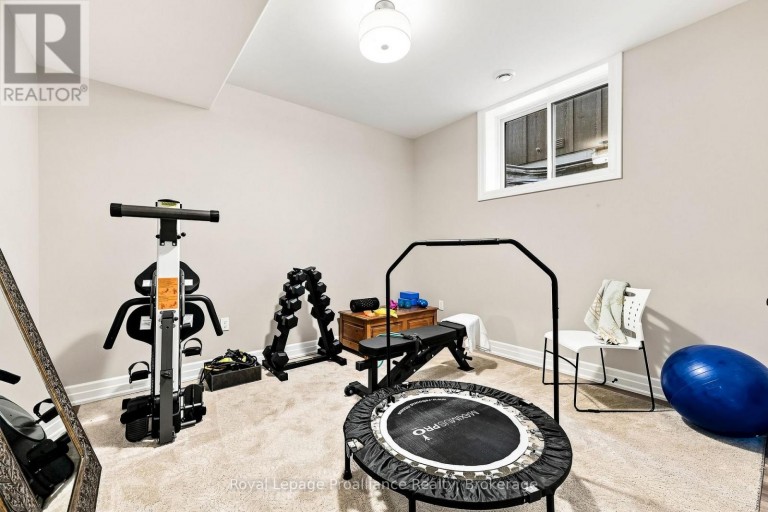 100 DEERVIEW DRIVE, Quinte West (Murray Ward), Ontario, K8V0L9