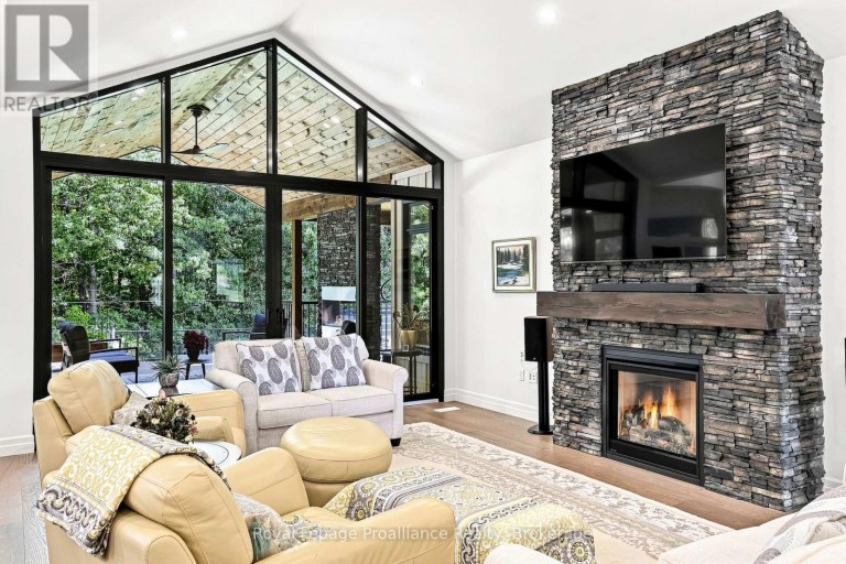 100 DEERVIEW DRIVE, Quinte West (Murray Ward), Ontario, K8V0L9