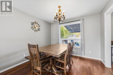 8 ROBIN STREET North Middlesex (Ailsa Craig) Ontario photo 14