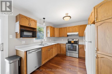 8 ROBIN STREET North Middlesex (Ailsa Craig) Ontario photo 17