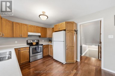 8 ROBIN STREET North Middlesex (Ailsa Craig) Ontario photo 18