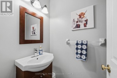 8 ROBIN STREET North Middlesex (Ailsa Craig) Ontario photo 20