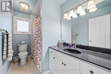 8 ROBIN STREET North Middlesex (Ailsa Craig) Ontario photo 23