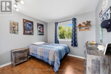 8 ROBIN STREET North Middlesex (Ailsa Craig) Ontario photo 25
