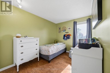 8 ROBIN STREET North Middlesex (Ailsa Craig) Ontario photo 26