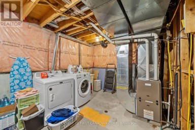 8 ROBIN STREET North Middlesex (Ailsa Craig) Ontario photo 32