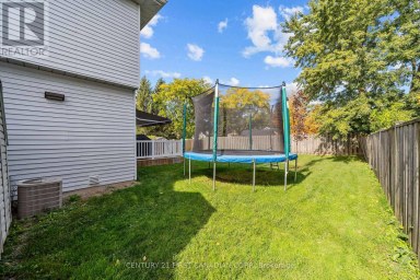 8 ROBIN STREET North Middlesex (Ailsa Craig) Ontario photo 38
