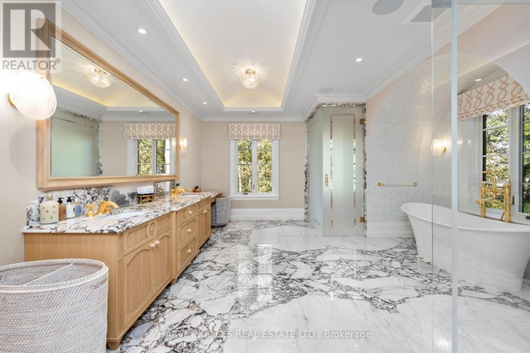 221 FOREST HILL ROAD, Toronto (Forest Hill South), Ontario, M5P2N3