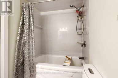 250 - 2 VALHALLA INN ROAD Toronto (Islington-City Centre West) Ontario photo 23