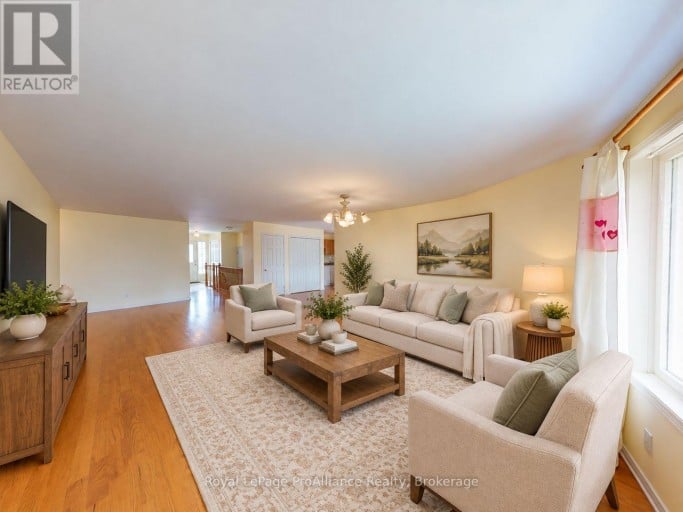 17 SUMAC TERRACE, Belleville (Belleville Ward), Ontario, K8N5X4