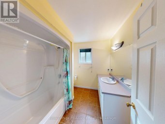 17 SUMAC TERRACE Belleville (Belleville Ward) Ontario photo 9