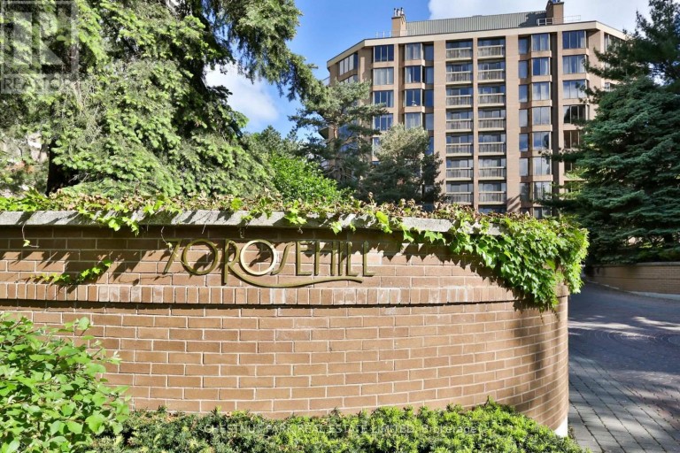 805 - 70 ROSEHILL AVENUE, Toronto (Rosedale-Moore Park), Ontario, M4T2W7
