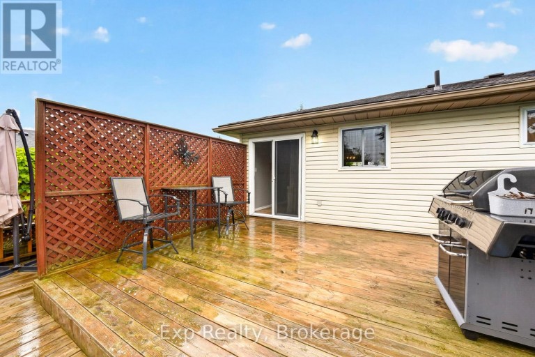 4 HARBOURVIEW CRESCENT, Prince Edward County (Wellington Ward), Ontario, K0K3L0