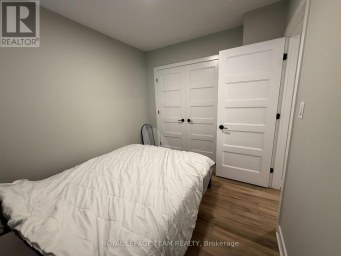 B06 - 1305 SUMMERVILLE AVENUE Ottawa Ontario photo 7