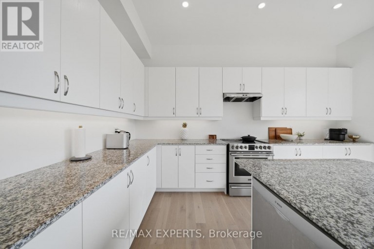 211 STORMONT TRAIL, Vaughan (Vellore Village), Ontario, L4H4P6