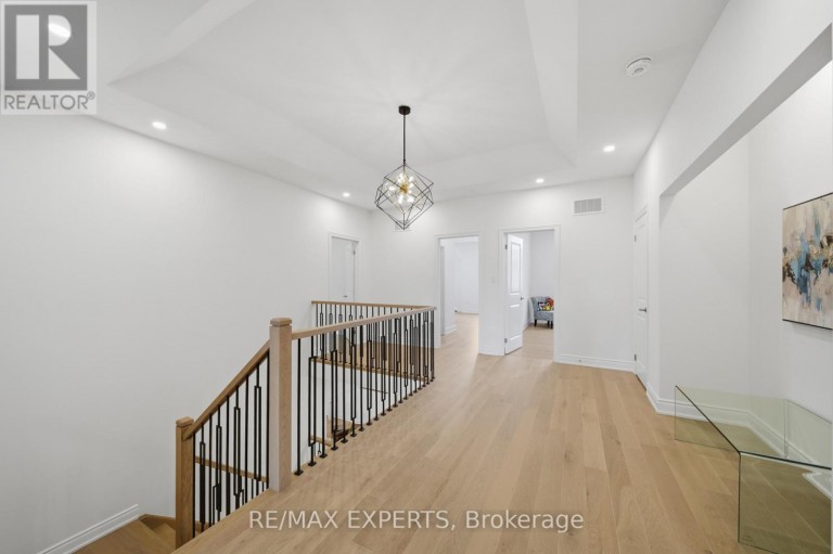 211 STORMONT TRAIL, Vaughan (Vellore Village), Ontario, L4H4P6