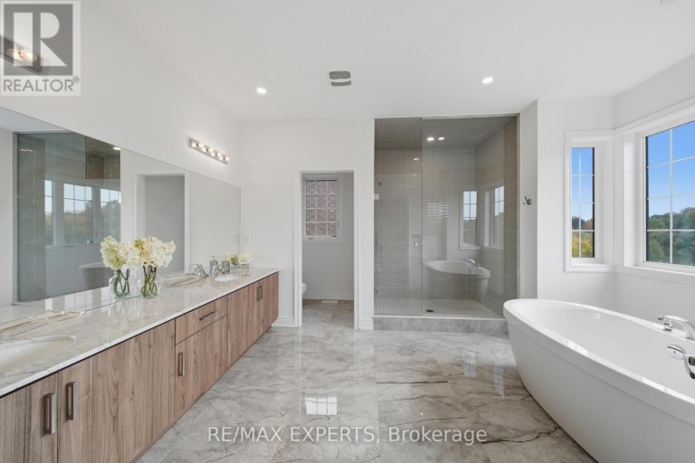 211 STORMONT TRAIL, Vaughan (Vellore Village), Ontario, L4H4P6