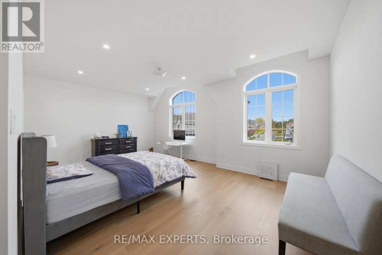 211 STORMONT TRAIL, Vaughan (Vellore Village), Ontario, L4H4P6
