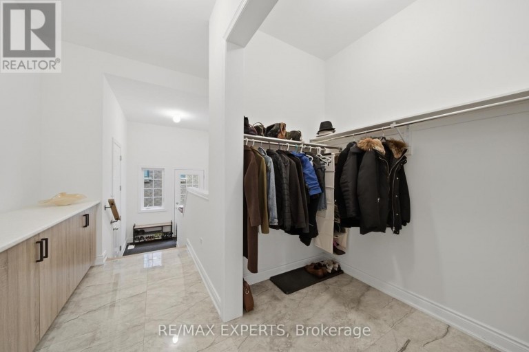 211 STORMONT TRAIL, Vaughan (Vellore Village), Ontario, L4H4P6