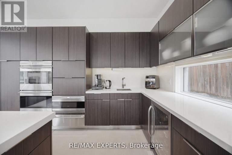1527 GLENHILL CRESCENT, Mississauga (Lorne Park), Ontario, L5H3C4
