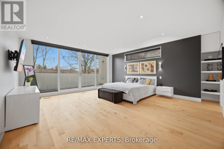 1527 GLENHILL CRESCENT, Mississauga (Lorne Park), Ontario, L5H3C4