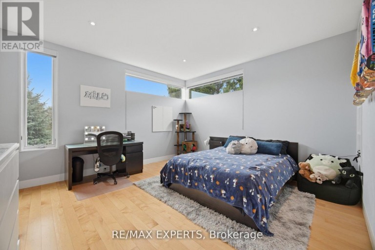 1527 GLENHILL CRESCENT, Mississauga (Lorne Park), Ontario, L5H3C4