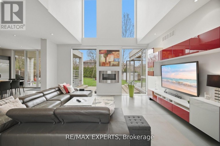 1527 GLENHILL CRESCENT, Mississauga (Lorne Park), Ontario, L5H3C4