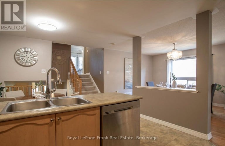 217 CORNISH DRIVE, Clarington (Courtice), Ontario, L1E3H4