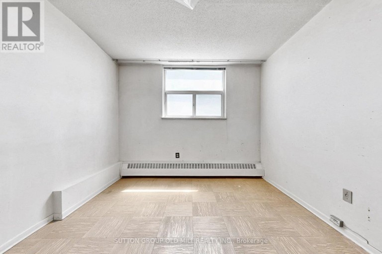 1901 - 5 PARKWAY FOREST DRIVE, Toronto (Henry Farm), Ontario, M2J1L2
