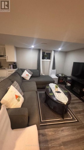 108 CROCUS DRIVE, Toronto (Wexford-Maryvale), Ontario, M1R4T1