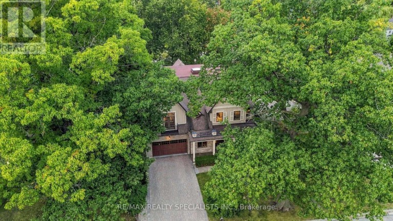 53 CUMBERLAND DRIVE, Mississauga (Port Credit), Ontario, L5G3N1