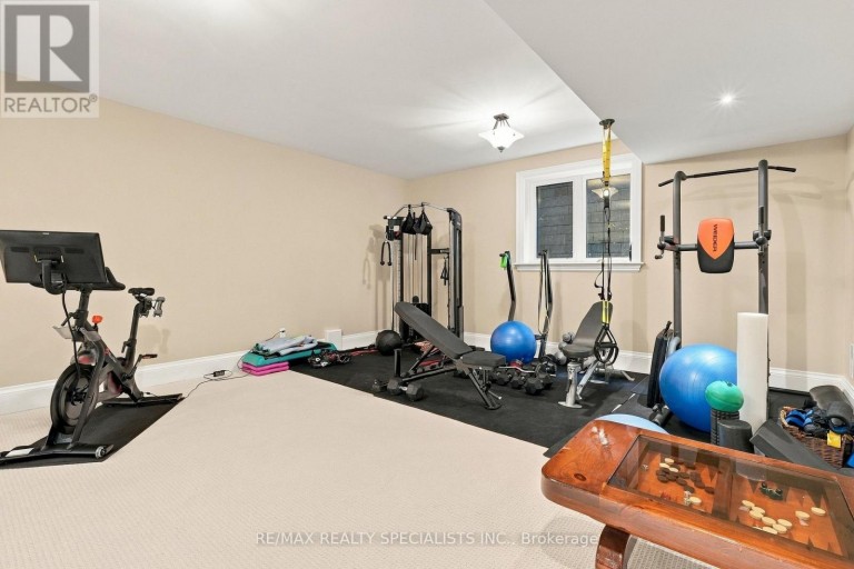 53 CUMBERLAND DRIVE, Mississauga (Port Credit), Ontario, L5G3N1