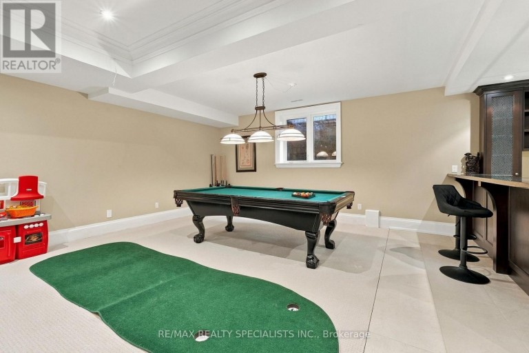 53 CUMBERLAND DRIVE, Mississauga (Port Credit), Ontario, L5G3N1