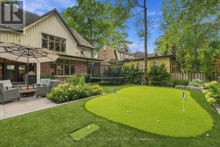 53 CUMBERLAND DRIVE, Mississauga (Port Credit), Ontario, L5G3N1