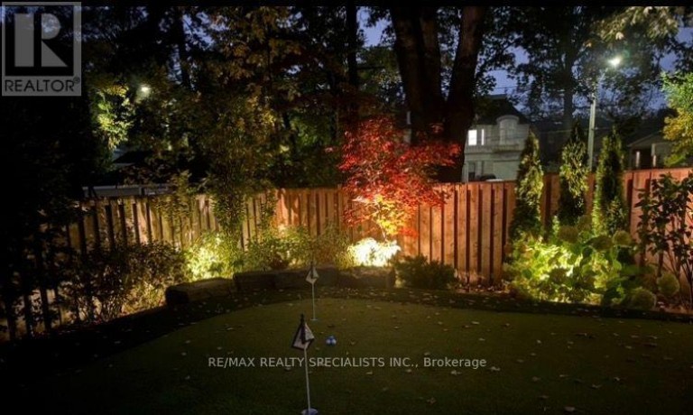 53 CUMBERLAND DRIVE, Mississauga (Port Credit), Ontario, L5G3N1