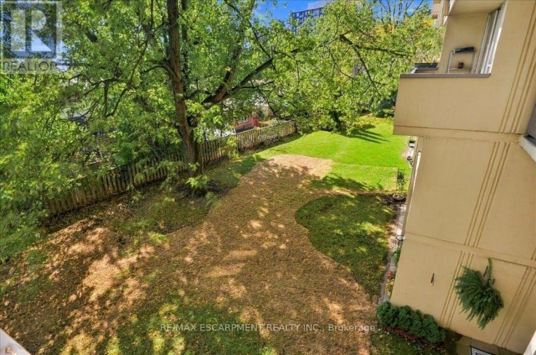 322 - 1300 MARLBOROUGH COURT, Oakville (FA Falgarwood), Ontario, L6H2S2