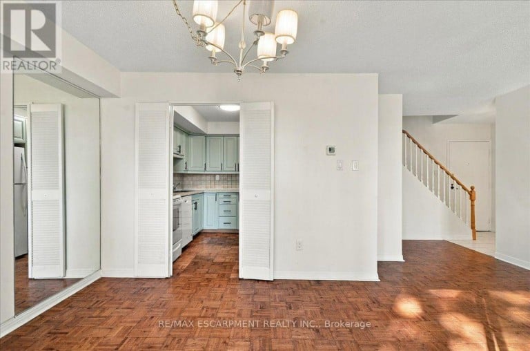 322 - 1300 MARLBOROUGH COURT, Oakville (FA Falgarwood), Ontario, L6H2S2