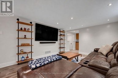 312 GIBBONS STREET Oshawa (McLaughlin) Ontario photo 24