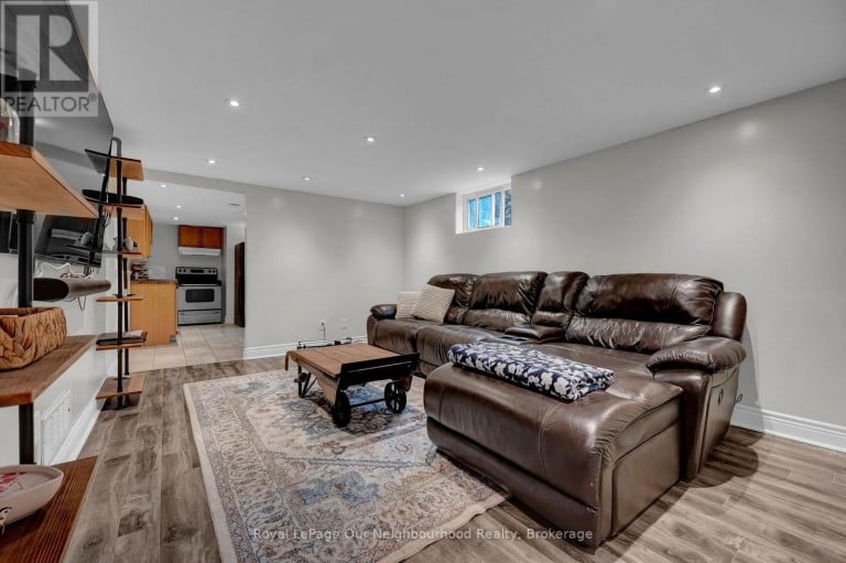 312 GIBBONS STREET, Oshawa (McLaughlin), Ontario, L1J4Y8