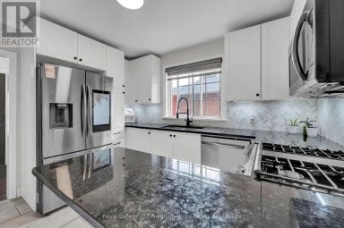 312 GIBBONS STREET Oshawa (McLaughlin) Ontario photo 9