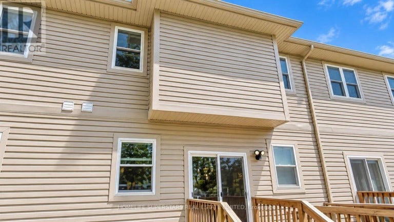 A - 3 GALBRAITH STREET, St. Catharines (Western Hill), Ontario, L2S1G2