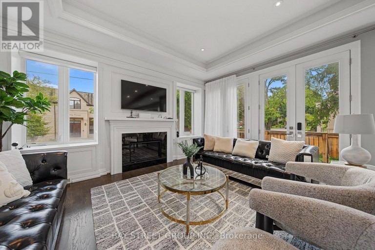 168 HIGHGATE AVENUE, Toronto (Willowdale East), Ontario, M2N5H1