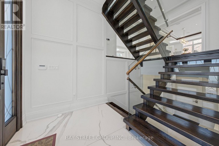 168 HIGHGATE AVENUE, Toronto (Willowdale East), Ontario, M2N5H1