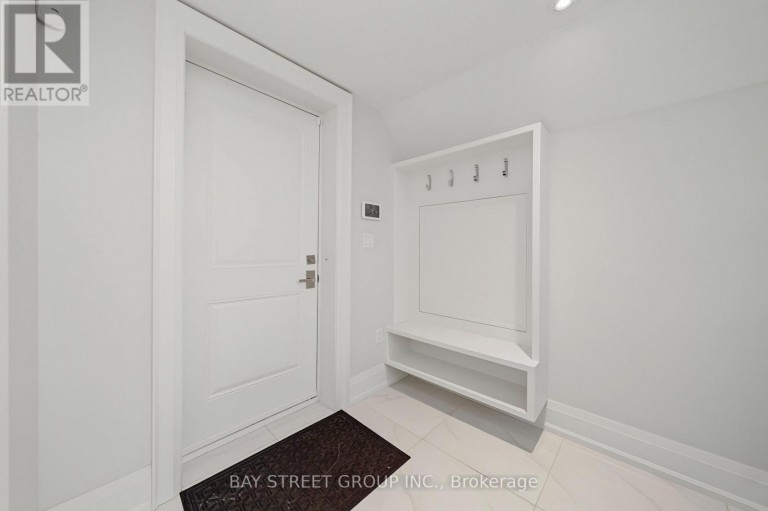 168 HIGHGATE AVENUE, Toronto (Willowdale East), Ontario, M2N5H1