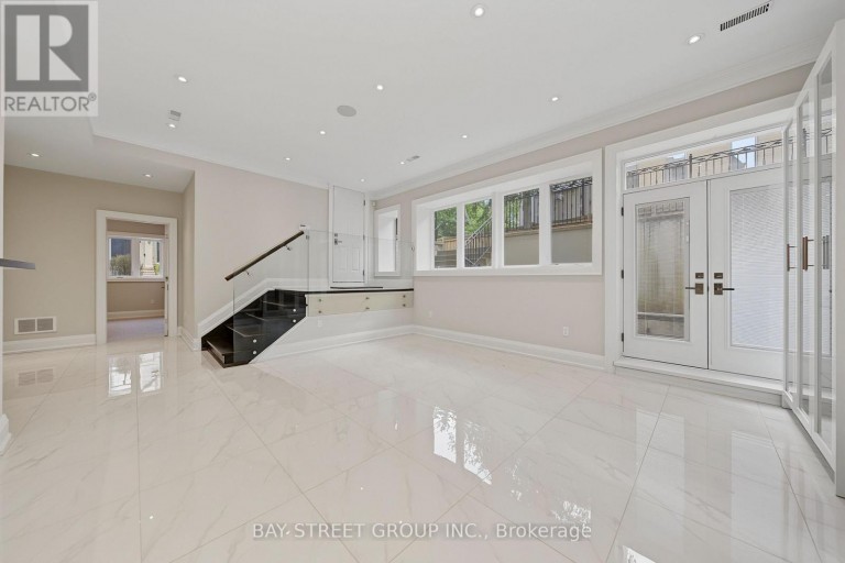 168 HIGHGATE AVENUE, Toronto (Willowdale East), Ontario, M2N5H1