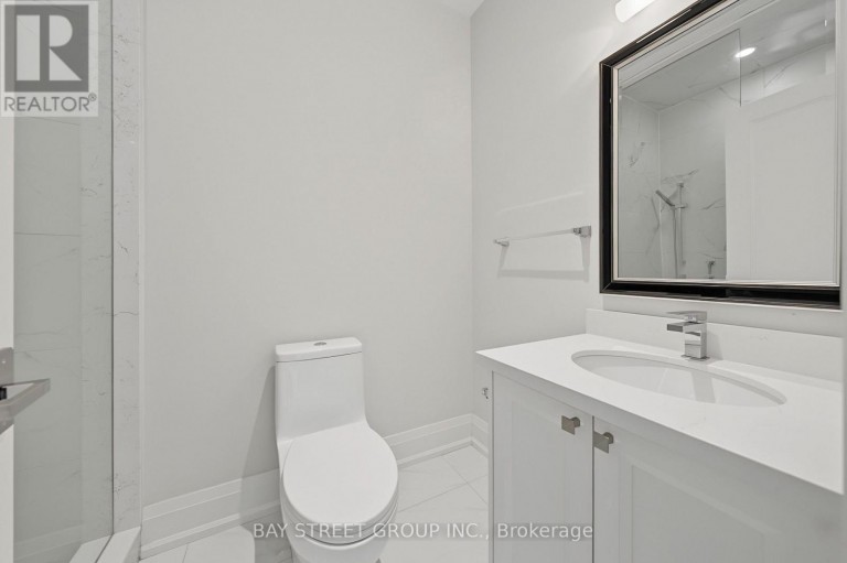 168 HIGHGATE AVENUE, Toronto (Willowdale East), Ontario, M2N5H1