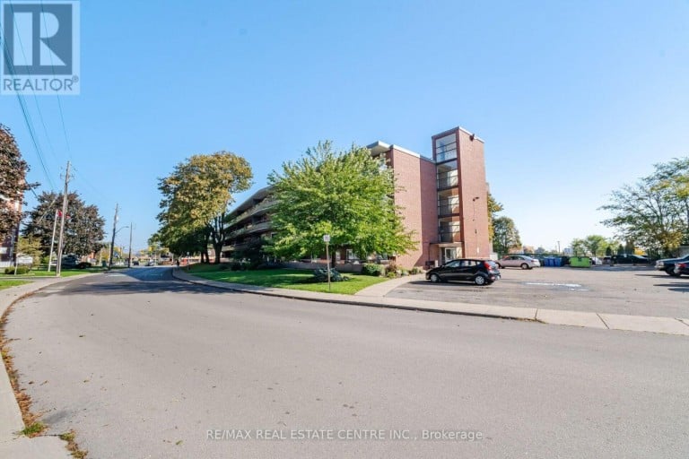 204 - 11 WOODMAN DRIVE S, Hamilton (Corman), Ontario, L8K4E3