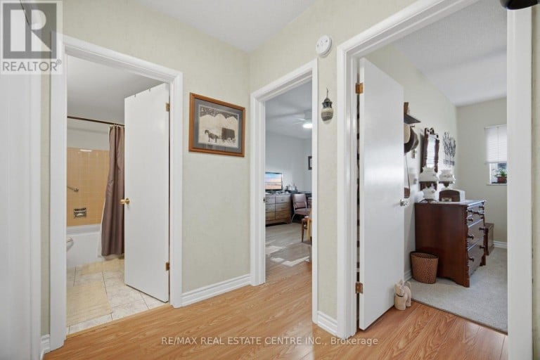 204 - 11 WOODMAN DRIVE S, Hamilton (Corman), Ontario, L8K4E3
