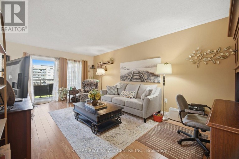 204 - 11 WOODMAN DRIVE S, Hamilton (Corman), Ontario, L8K4E3